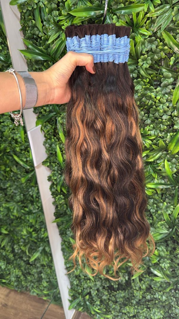 Cabelo Morena Iluminada Ondulado Indiano 65 cm
